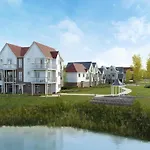 Beautiful Apartment With Marina View